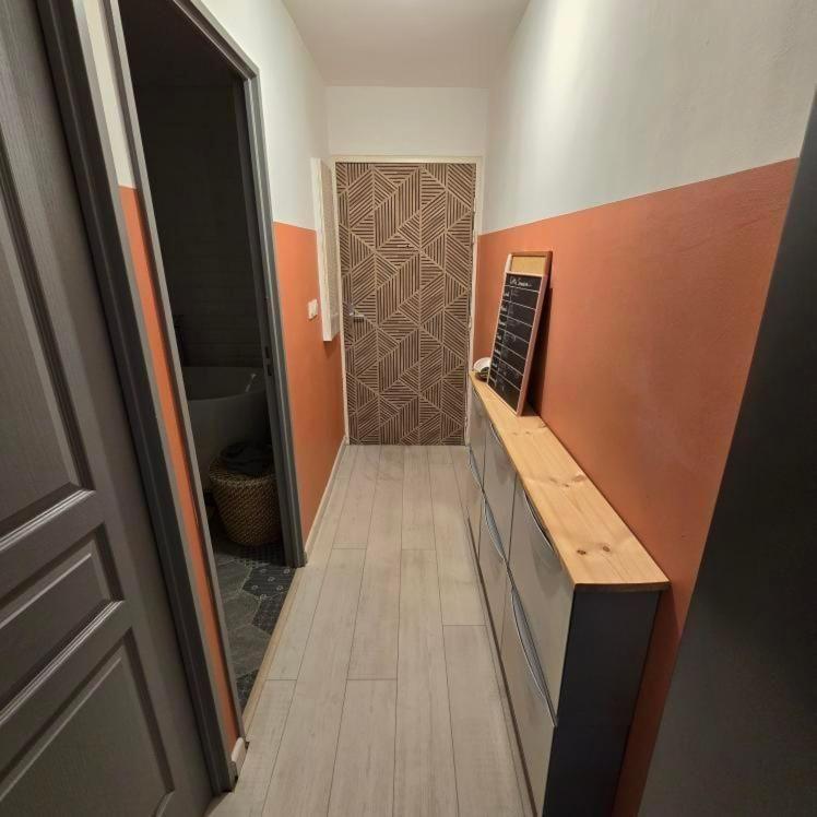 Apartamento Chambre privée cosy et moderne, vue sur montagne Saint-Denis Exterior foto